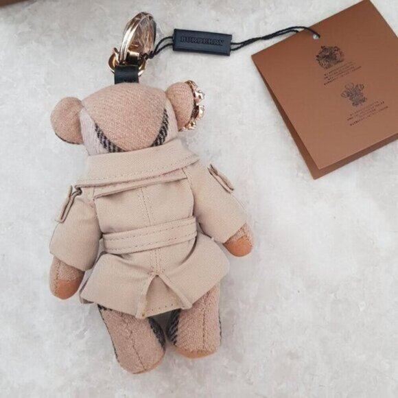BURBERRY Bear 🐻 keychain purse charm - Picture 3 of 8